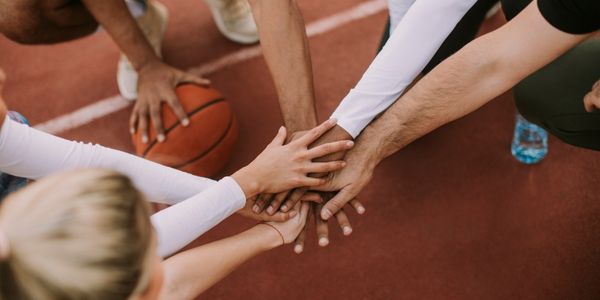 overcome-adversity | Sports Psychology Articles How a Common Goal Helps Teams Overcome Adversity
